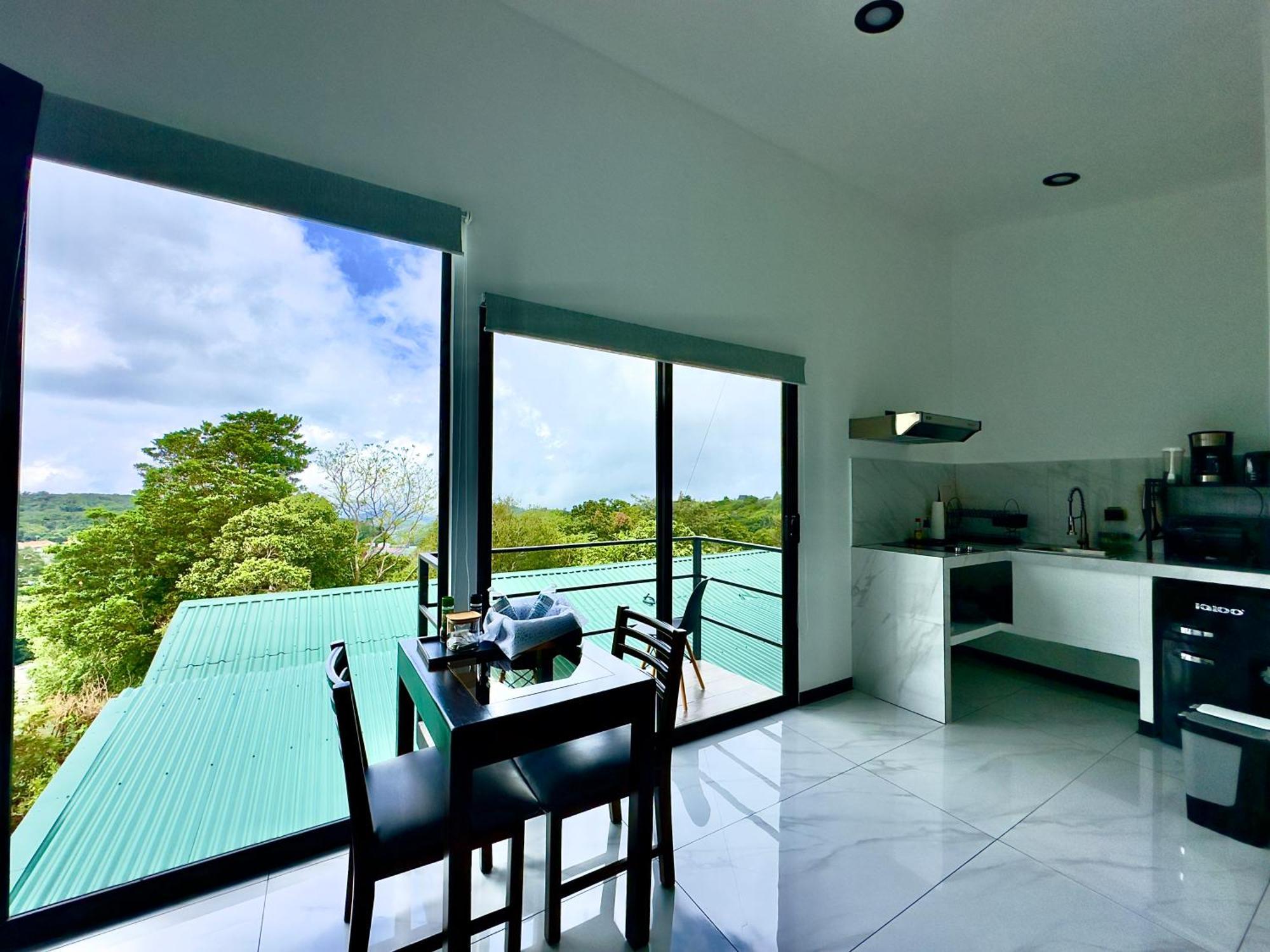 Black & White Apartments Monteverde Exterior photo